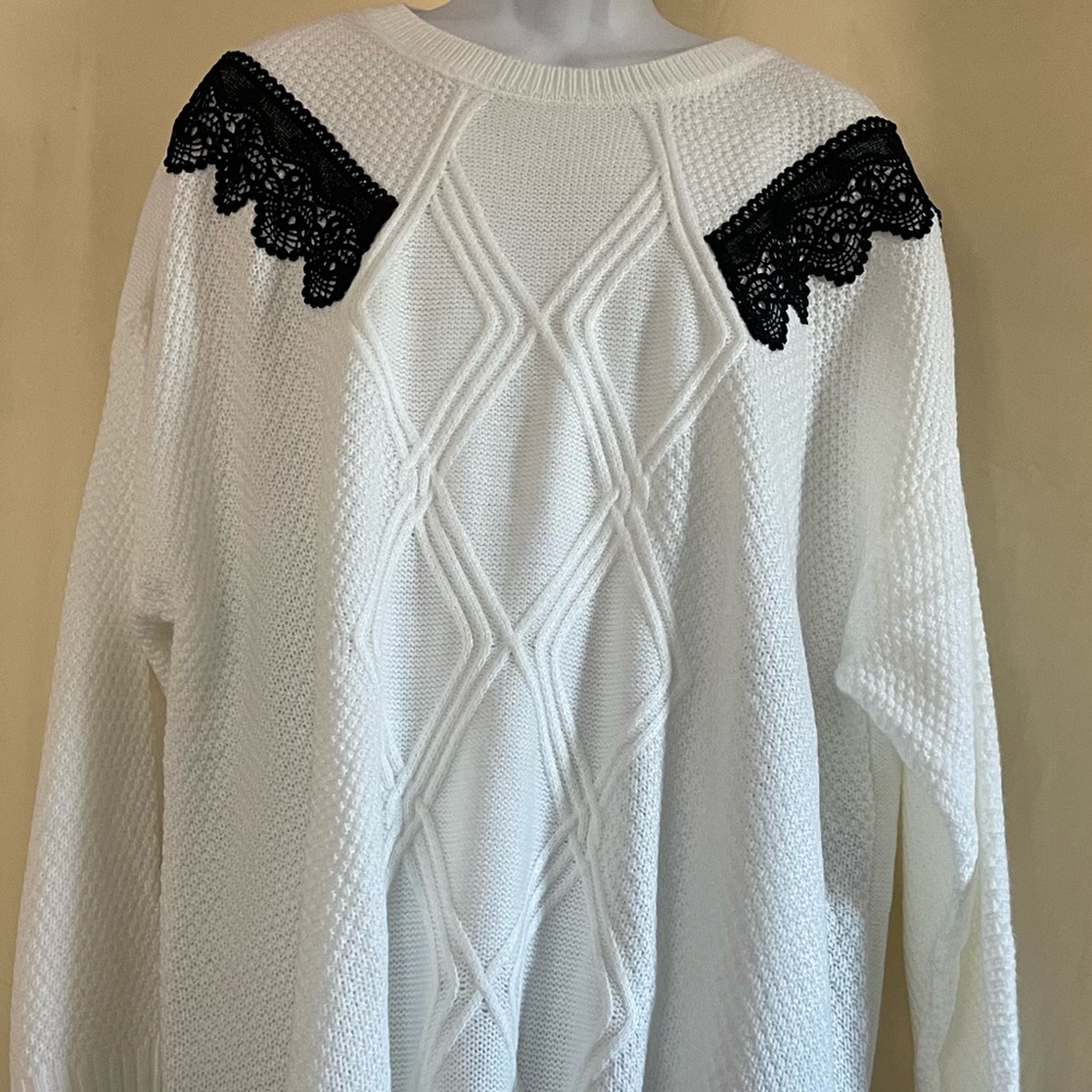 NWT LANE BRYAN woman’s size 26/28 sweater